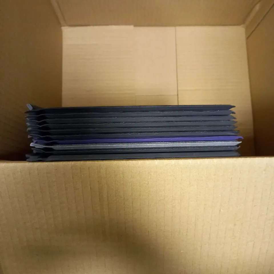 BOX OF APPROX 10 ASSORTED MICROSOFT SRFACE KEYBOARD ATTACHMENT. 
