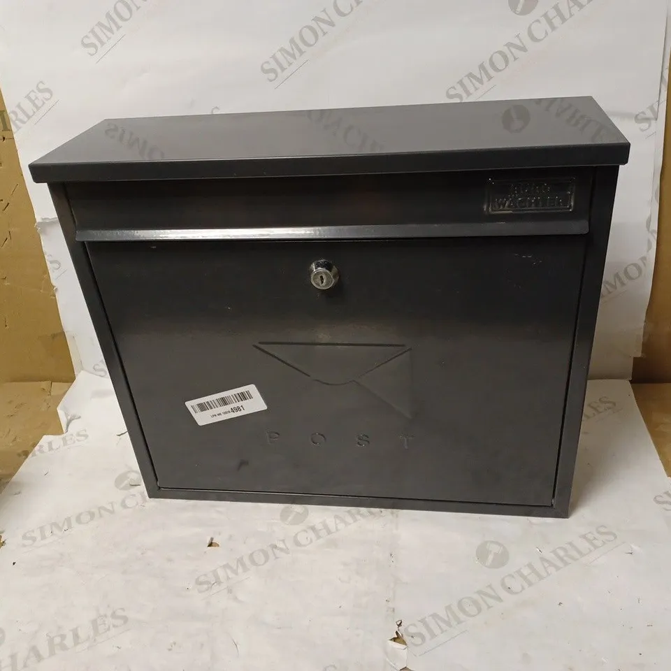BURG-WACHTER WALL MOUNTED GALVANISED STEEL LOCKABLE WEATHERPROOF POST BOX