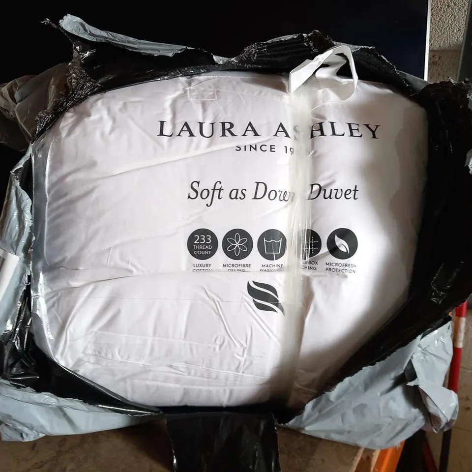 LAURA ASHLEY SOFT AS DOWN ALL SEASON 13.5 TOG DUVET - WHITE