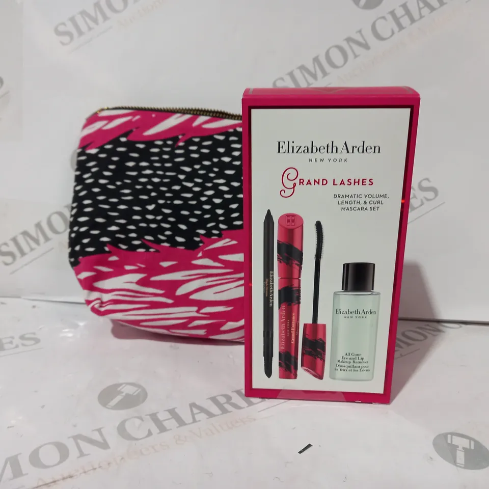 BOXED ELIZABETH ARDEN NEW YORK GRAND LASHES