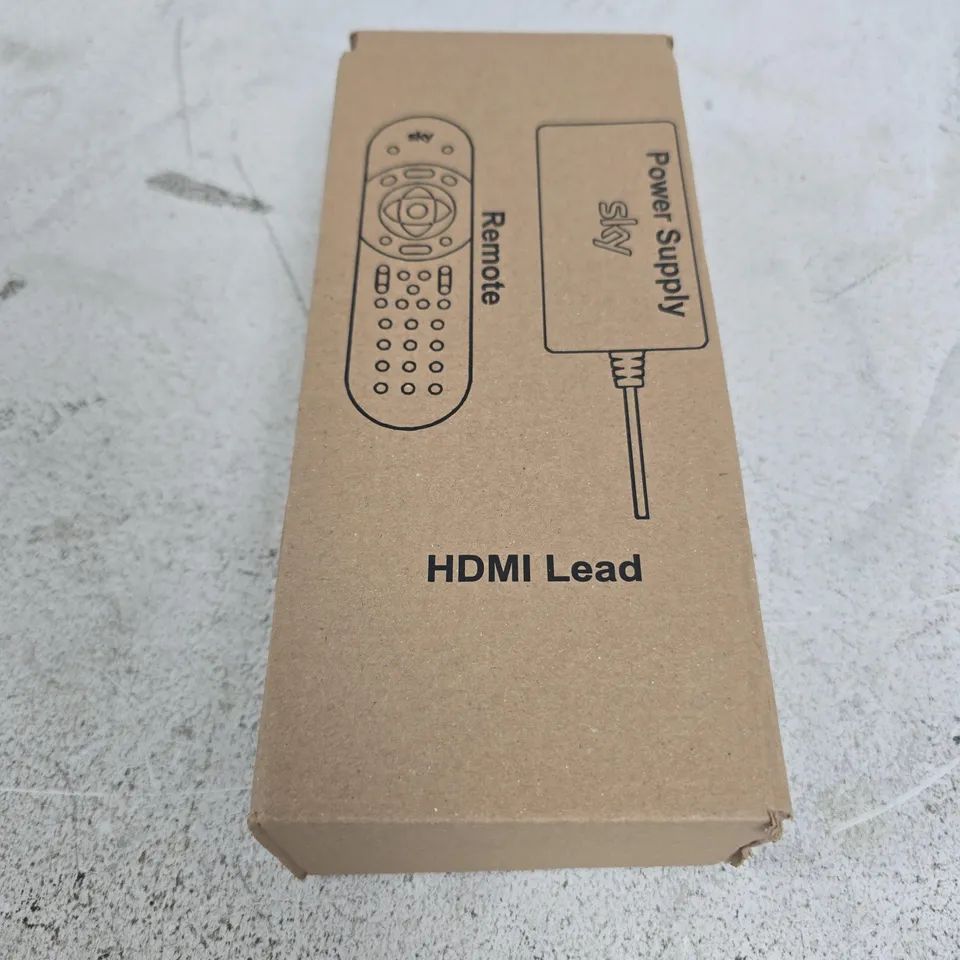 APPROXIMATELY 10 ASSORTED ELECTRICAL ITEMS INCLUDING HDTV CABLE AND SKY REMOTE