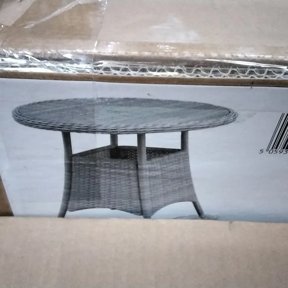 DESIGNER HAMILTON WICKER DINING TABLE