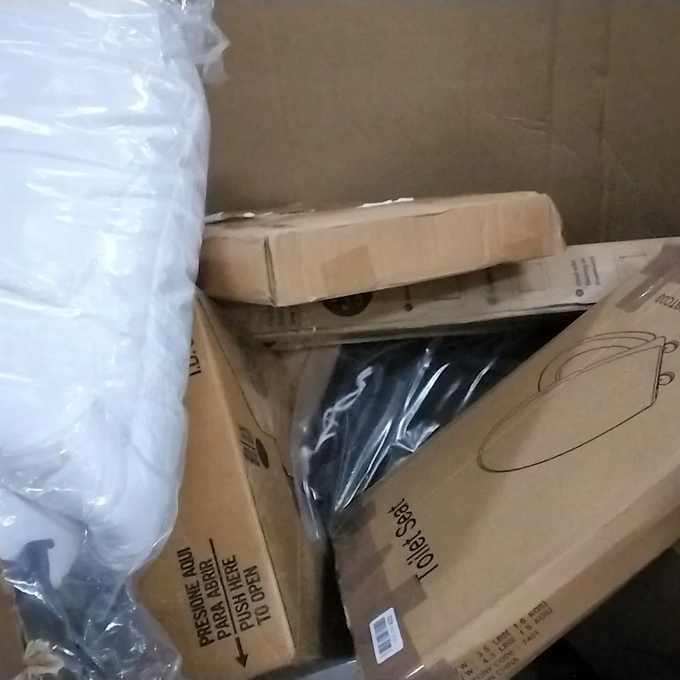 PALLET OF ASSORTED ITEMS INCLUDING A TOILET SEAT , BOXING SPEED BALL , PLASTIC WREATH , DRYING RACK 