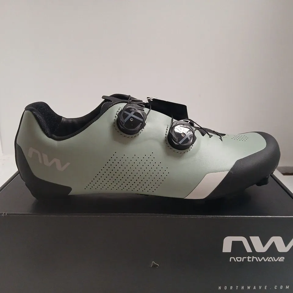BOXED PAIR OF NORTHWAVE STRIKER SAGE CYCLING SHOES – UK 11