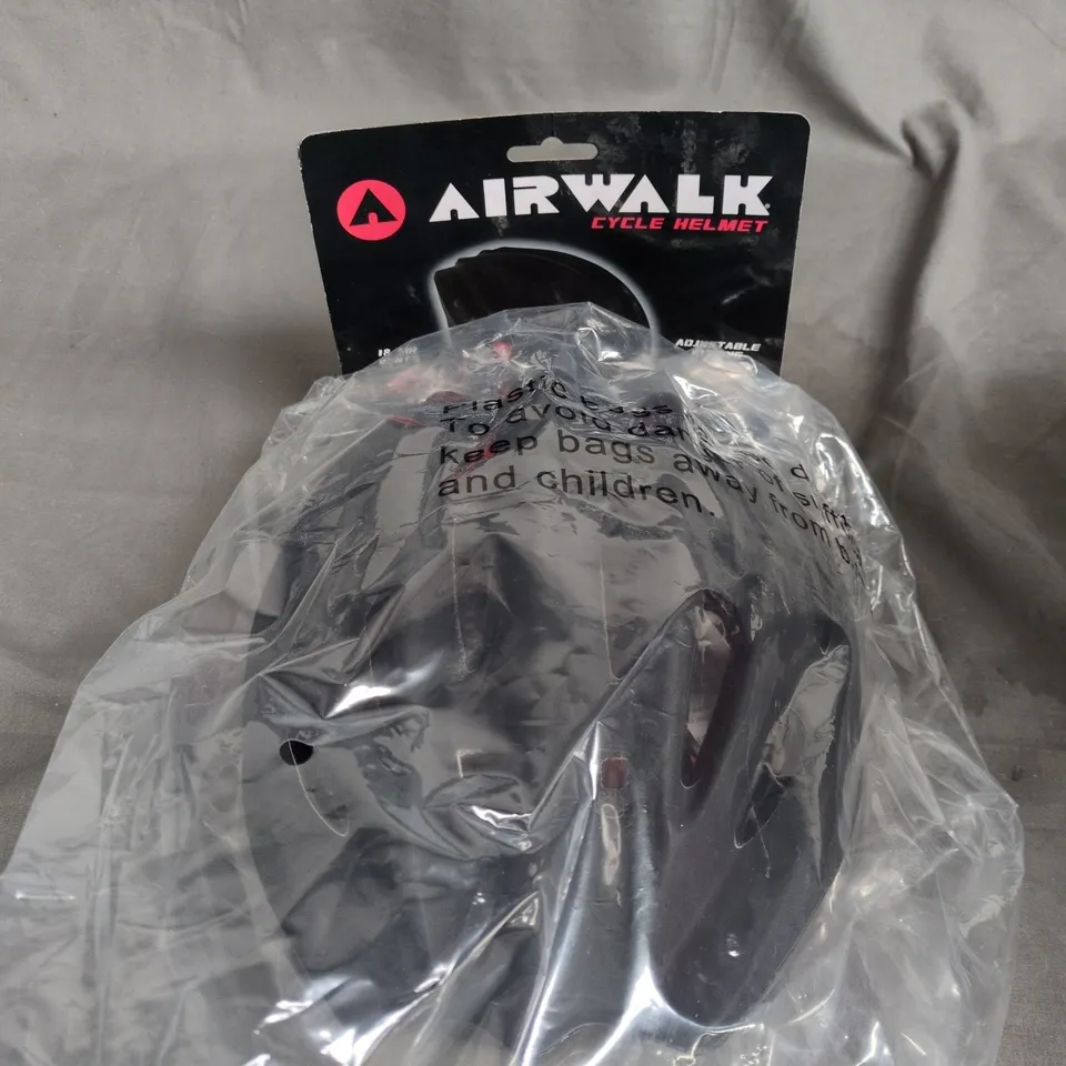AIRWALK CYCLE HELMET – BLACK