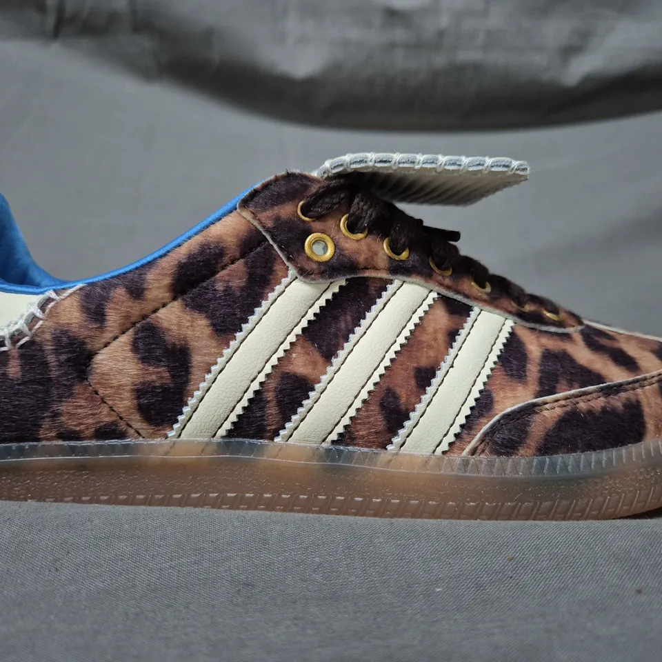 BOXED PAIR OF ADIDAS WALES BONNER PONY LEO SAMBA SHOES IN ANIMAL PRINT/CREAM UK SIZE 6