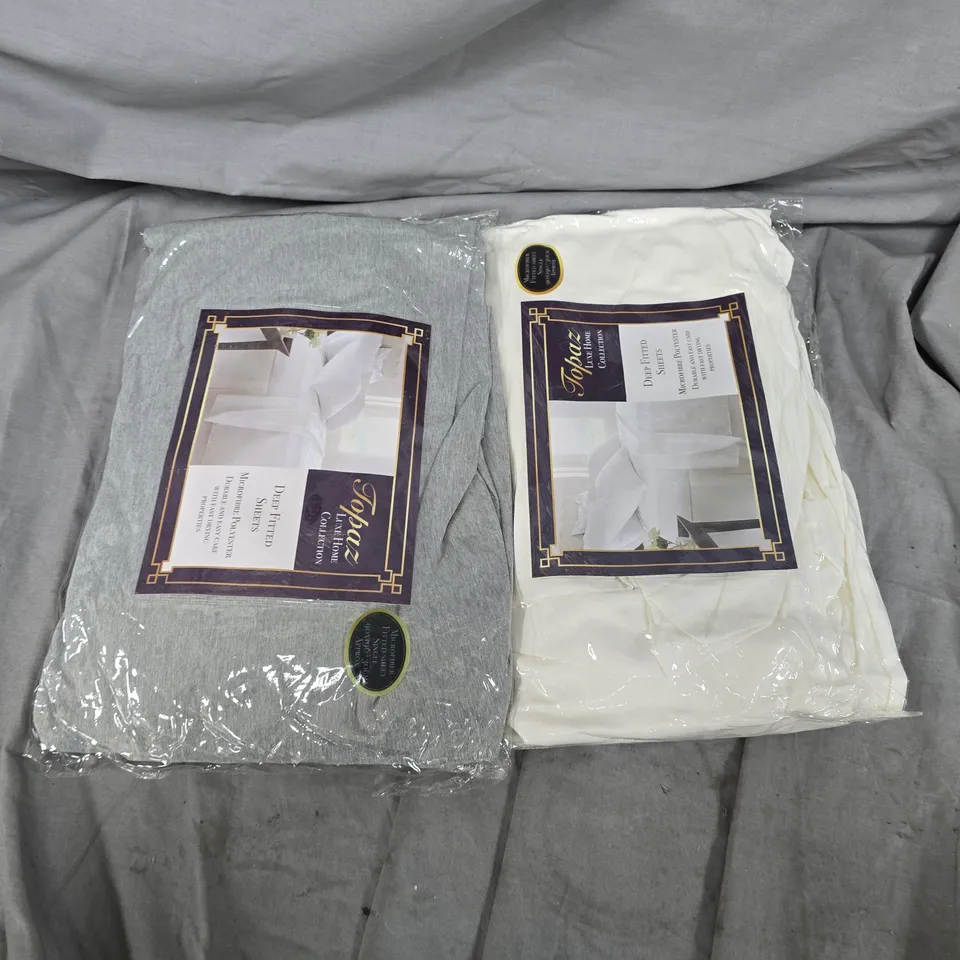 BOX OF APPROX 30 DEEP FITTED SHEETS