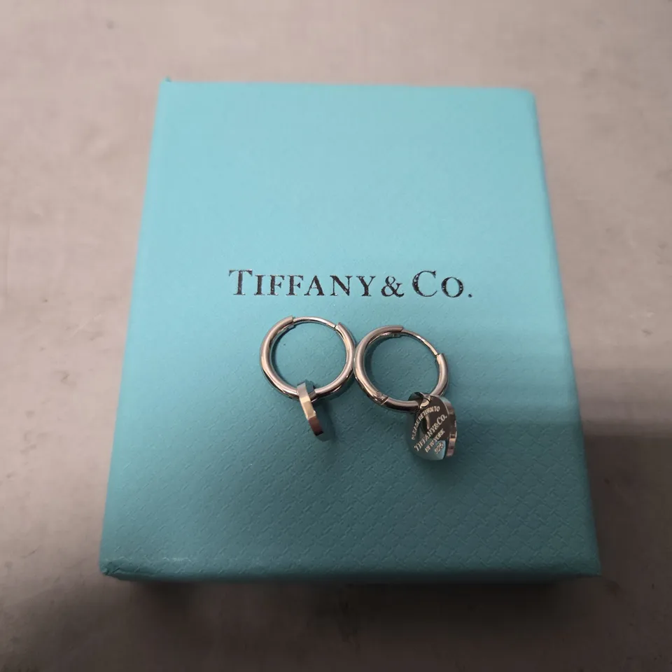BOXED TIFFANY & CO HOOP HEART DANGLE EARRINGS 