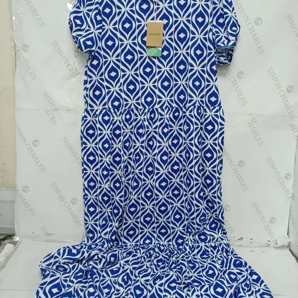 BODEN MULTI-TIERED ROUND NECK DRESS IN BLUE/WHITE - UK 18R