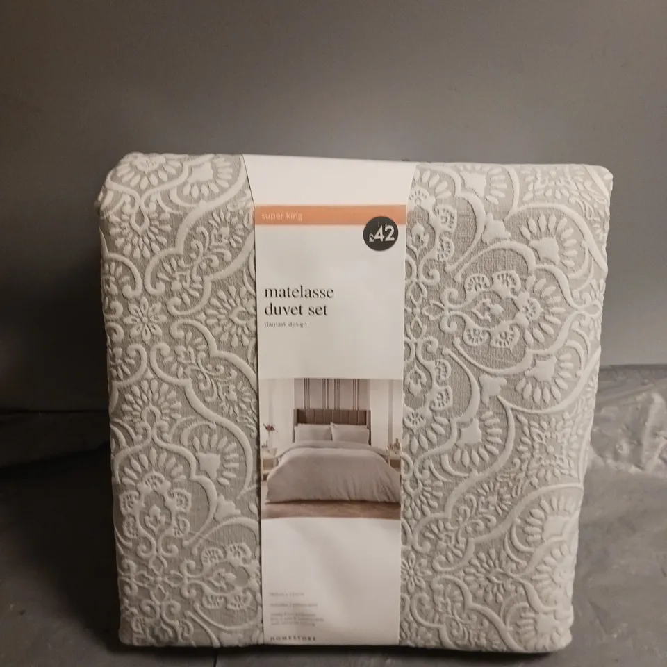 HOMESTORE MATELASSE DUVET SET SUPER KING 