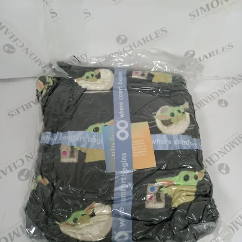 OODIE OVERSIZED WEARABLE BLANKET - BABY YODA