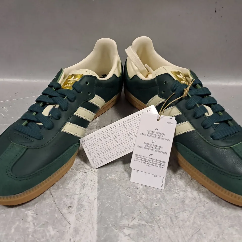 BOXED PAIR OF ADIDAS WOMEN'S SAMBA OG SHOES IN GREEN/WHITE UK SIZE 6