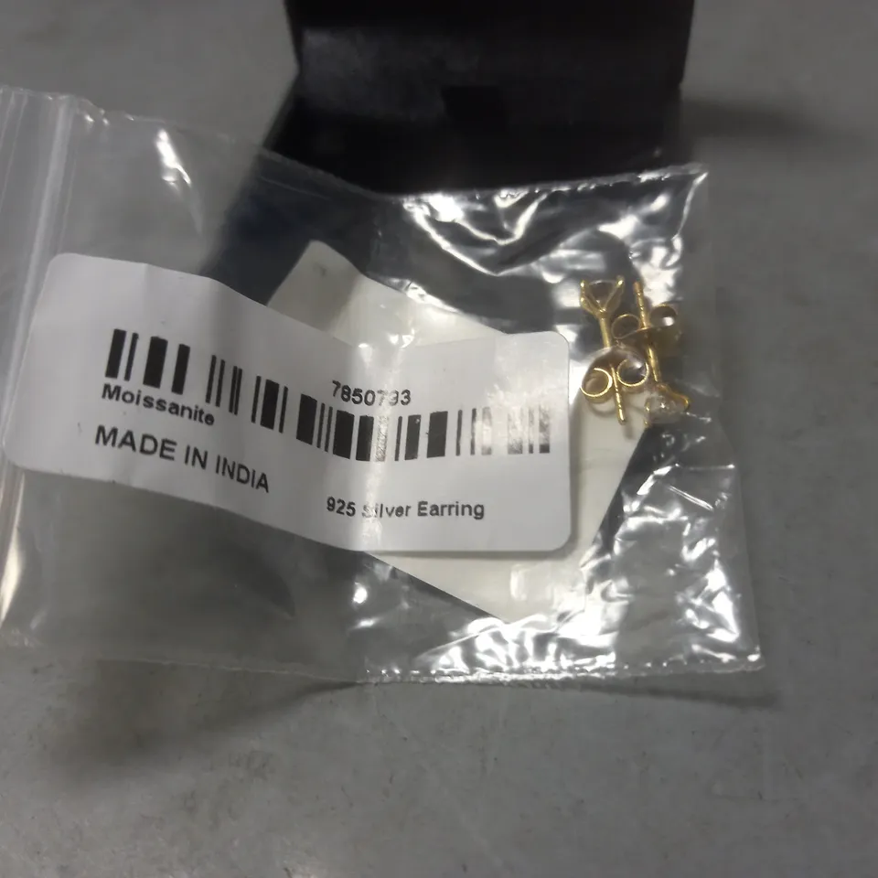 PAIR OF TJC MOISSANITE 925 SILVER EARRING 