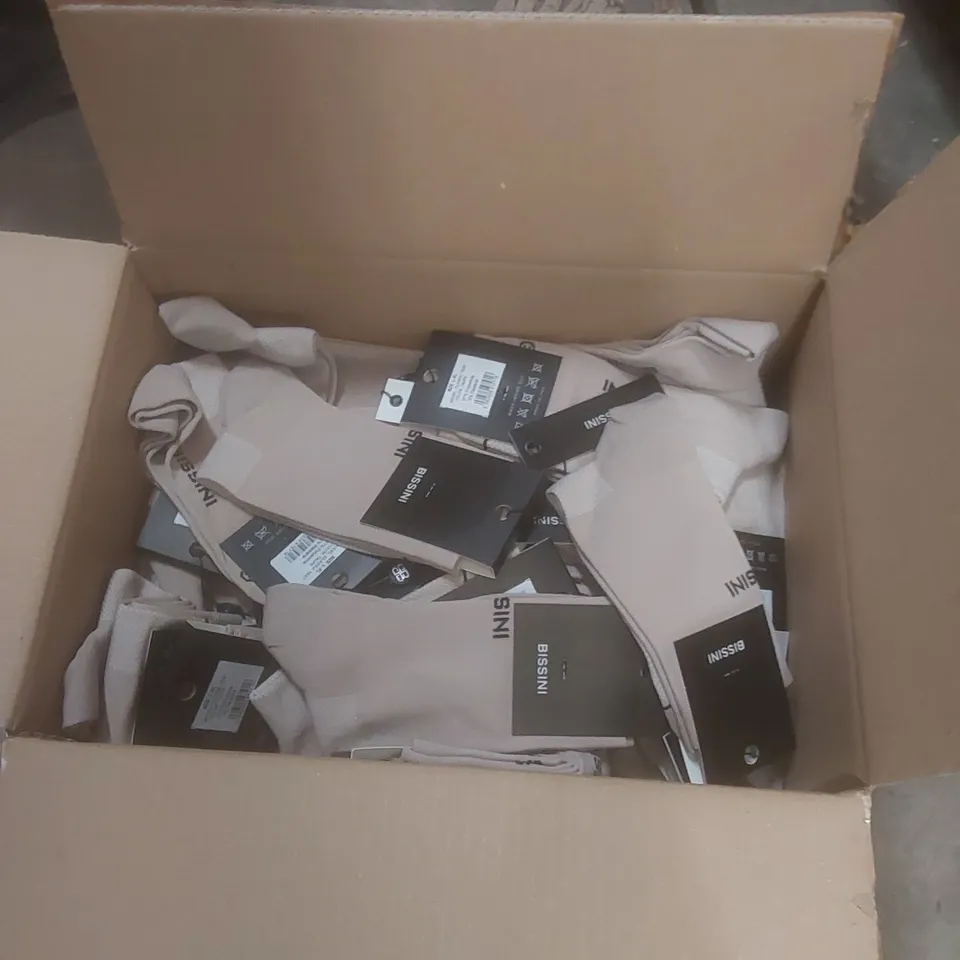 BOX TO CONTAIN A LARGE QUANTITY OF BRAND NEW PAIRS OF BISSINI CYCLING SOCKS - TAUPE // SIZE: L-XL // 1 PAIR PER PACK