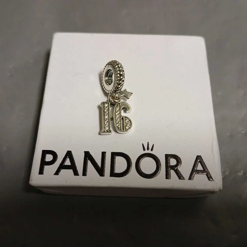 BOXED PANDORA 16 CHARM