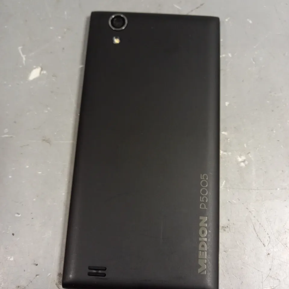MEDION P5005 SMARTPHONE IN BLACK 