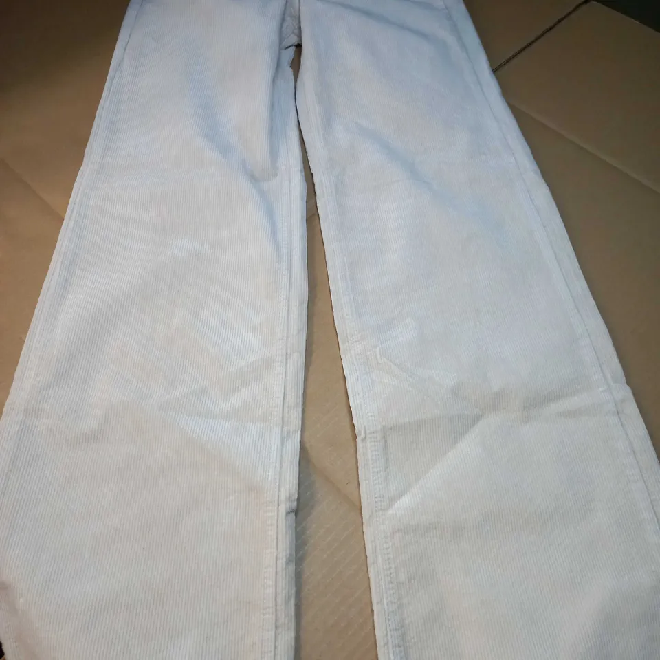 DIVIDED CREAM CORD TROUSERS - SIZE 6