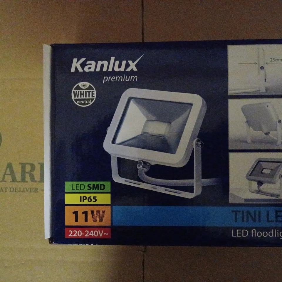 BRAND NEW KANLUX TINI LED FLOODLIGHT 11W-NW-W WHITE