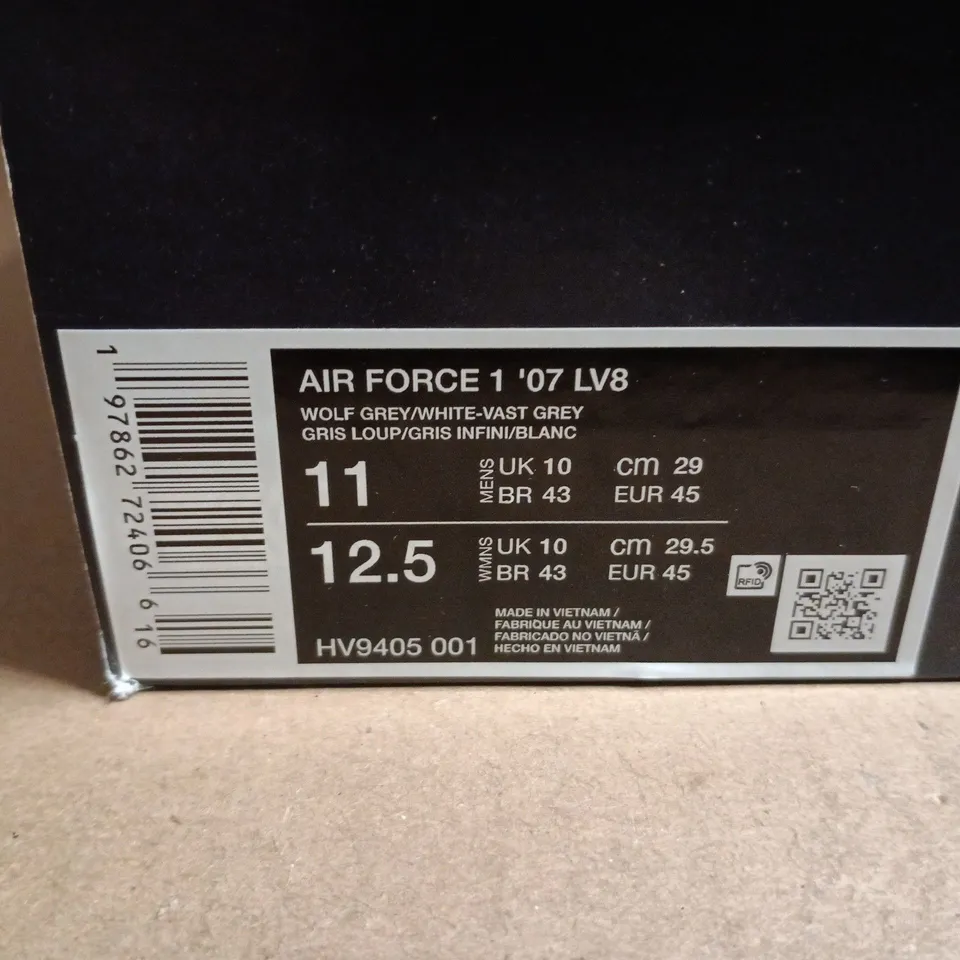 NIKE AIR FORCE 1 LV8 WOLF GREY/WHITE – MEN’S TRAINERS, UK 10