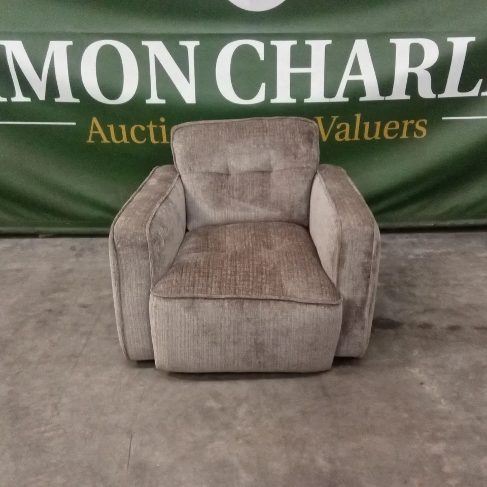 QUALITY DESIGNER ITALIAN MADE GRAVINA FABRIC UPHOLSTERED ARMCHAIR