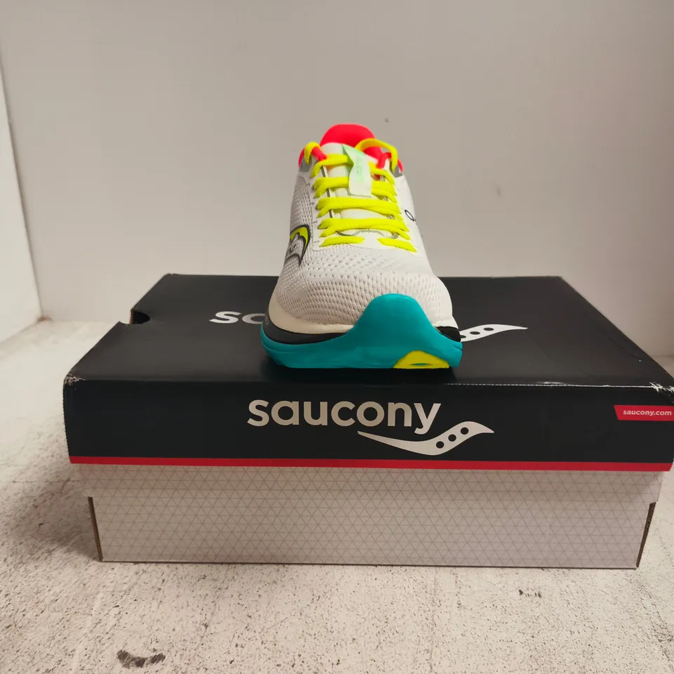 BOXED PAIR OF SAUCONY ENDORPHIN TRAINERS IN WHITE/MUTANT SIZE UK 5.5