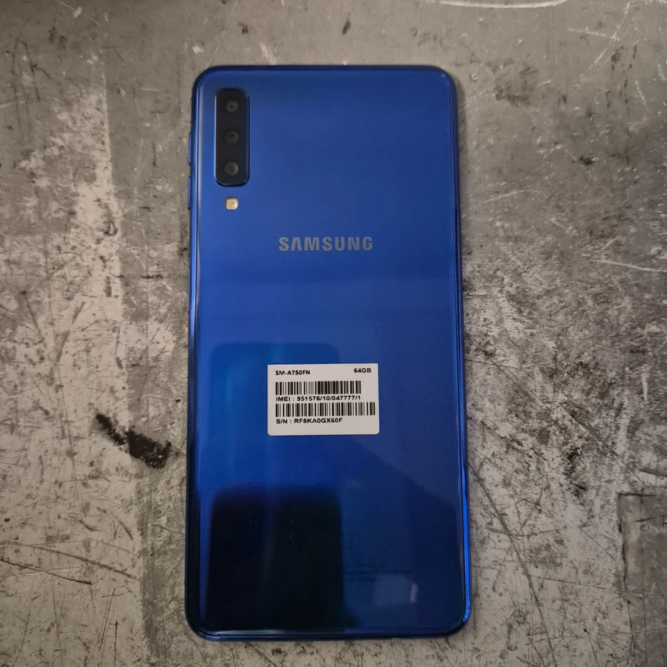 SAMSUNG GALAXY A7 SMARTPHONE 