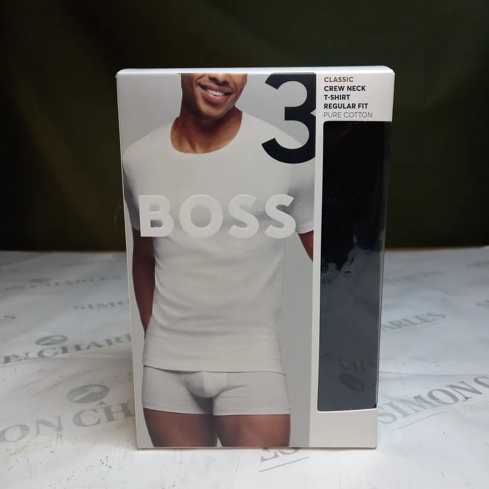 PACK OF 3 HUGO BOSS CLASSIC CREW NECK T-SHIRTS SIZE M