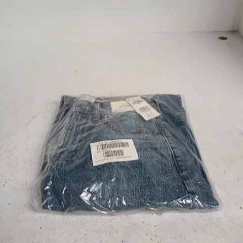 ABERCROMBIE & FITCH HIGH RISE BARREL JEANS – UK 6 (US 26), REGULAR