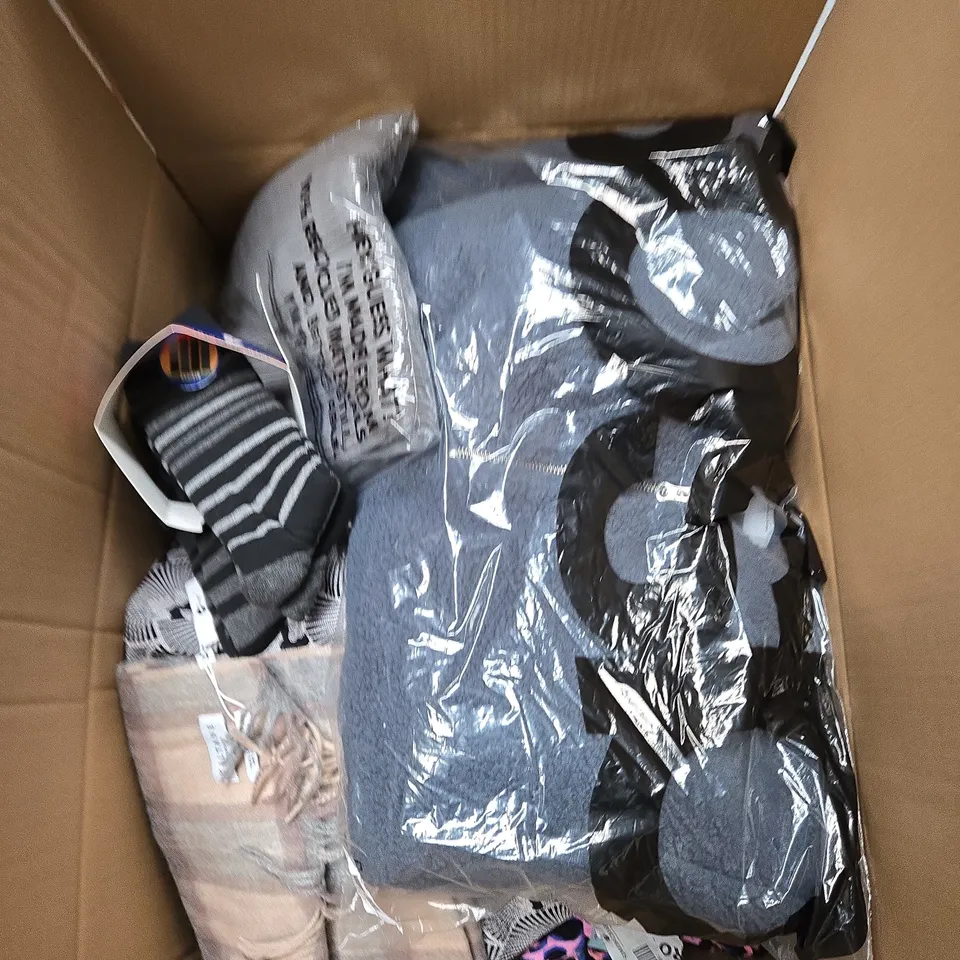 LARGE BOX OF ASSORTED CLOTHING ITEMS IN VARIOUS SIZES, STYLES AND COLOUR 