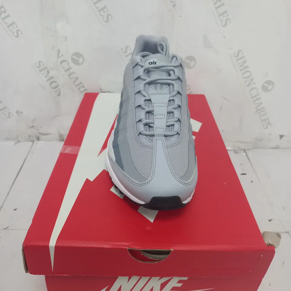 BOXED NIKE AIR MAX 95 ULTRA SIZE 9 