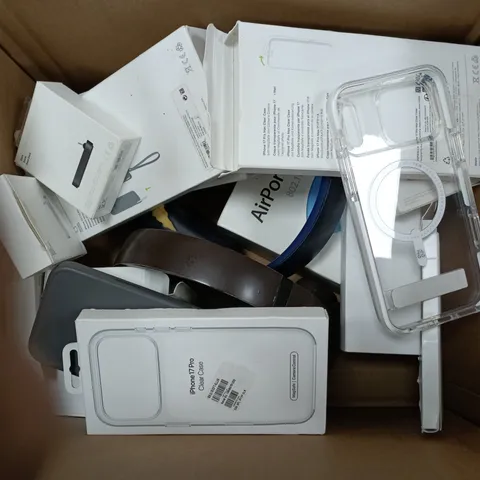 APPROXIMATELY 12 ASSORTED ELECTRICAL ITEMS TO INCLUDE PHONE CASES, IPHONE LIGHTNING DOCK, HEADPHONES, ETC