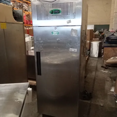 GENFROST GEN700H UPRIGHT FRIDGE