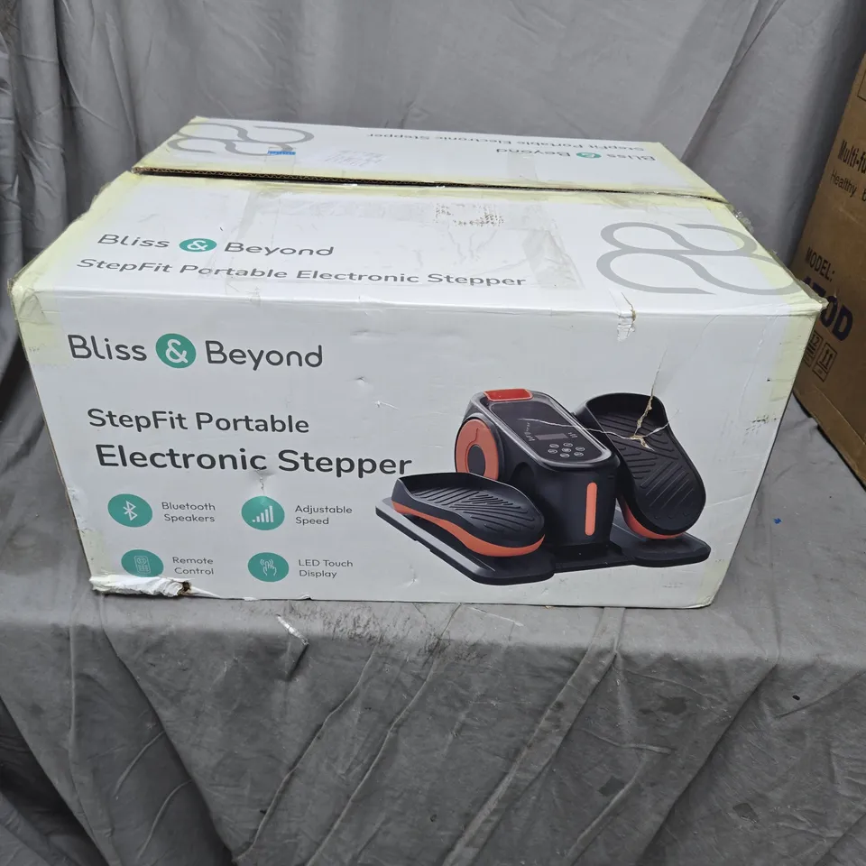 BLISS & BEYOND STEPFIT PORTABLE ELECTRONIC STEPPER - BOXED - WHITE