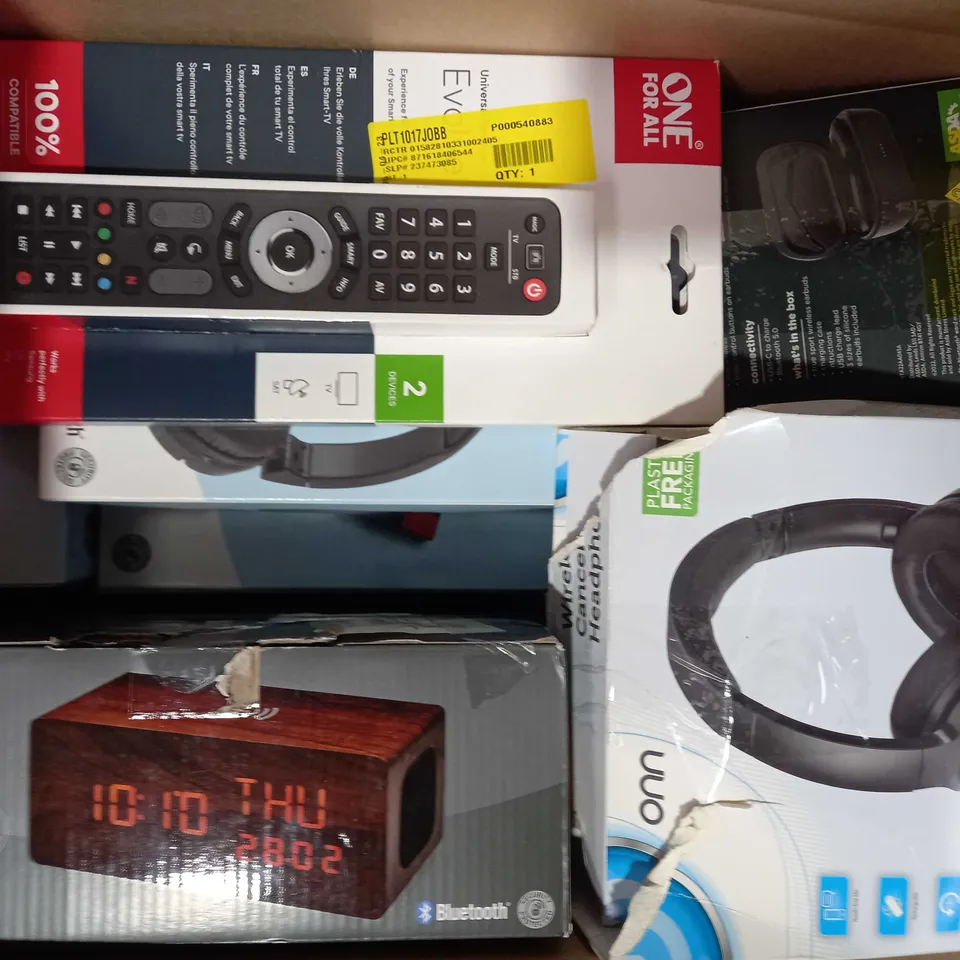BOX OF APPROXIMATELY 15 ASSORTED ELECTRICAL ITEMS TO INCLUDE ASDA TECH TRUE WIRELESS EARBUDS, ASDA TECH WIRELESS MOUSE, SPINPOP UNIVERSAL PHONE GRIP, ETC
