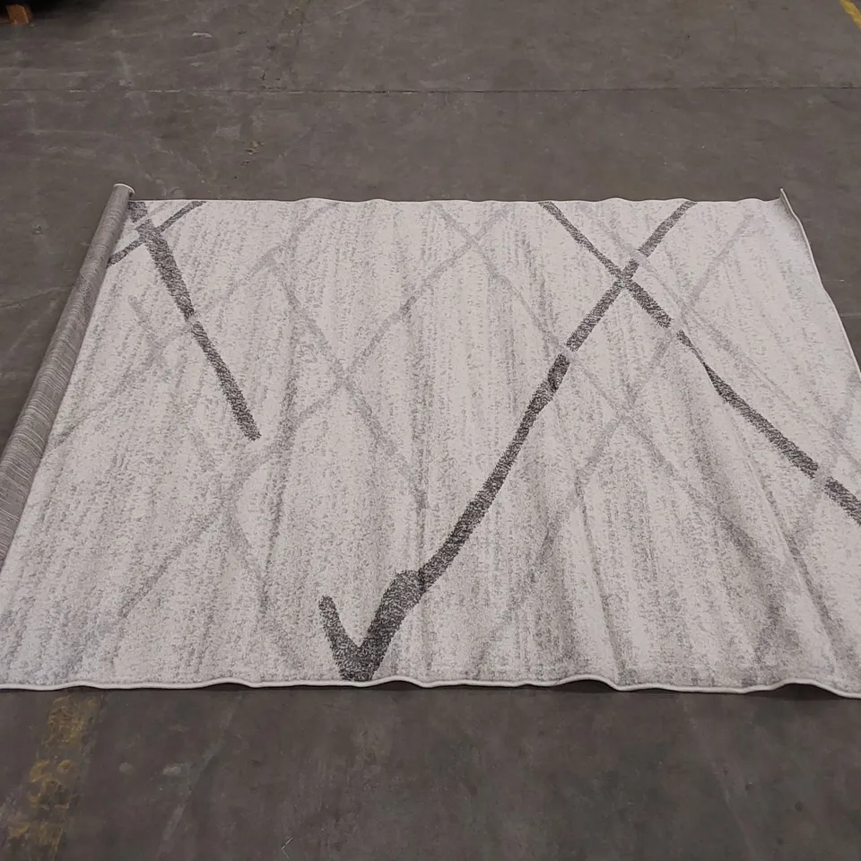 ROGIN GEOMETRIC MACHINE WOVEN IVORY/LIGHT GREY/DARK GREY AREA RUG // SIZE: 200 X 275cm