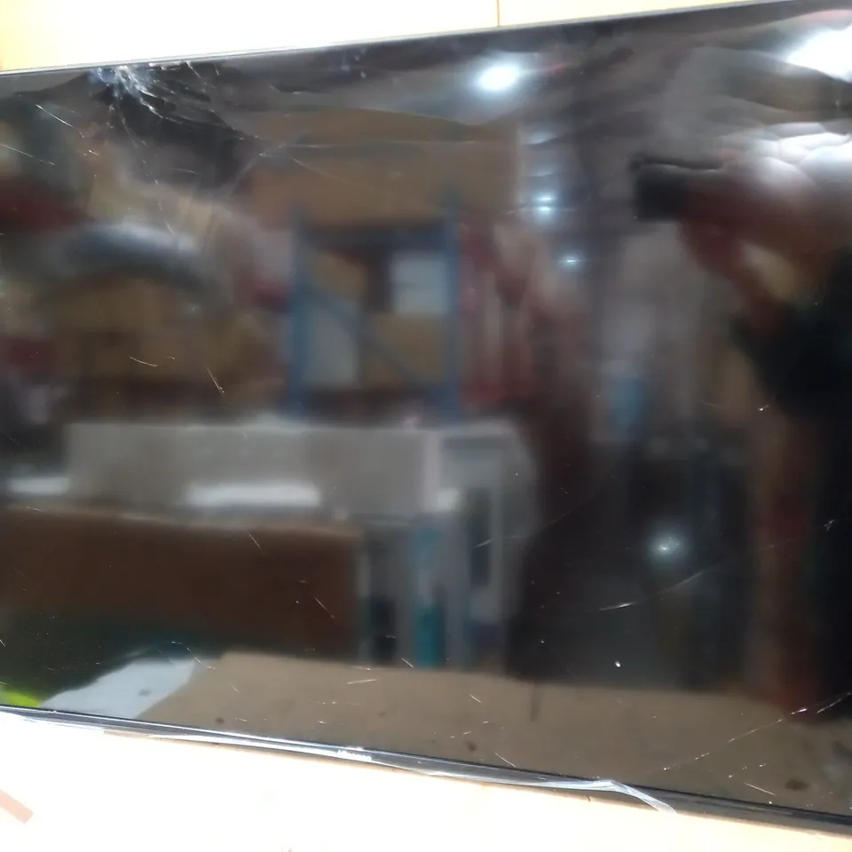 HISENSE ROKU 4K SMART TV 50"