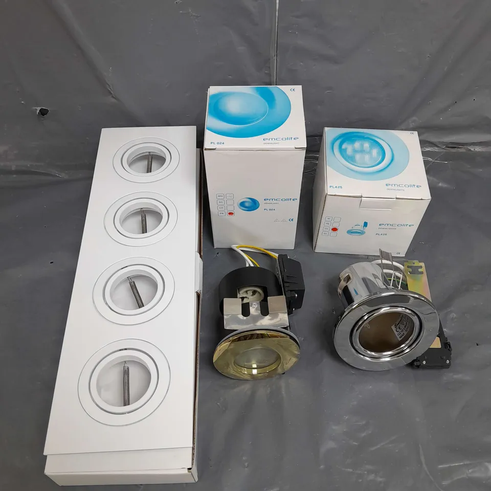 PALLET OF APPROX 160 ASSORTED EMCOLITE LIGHTS TO INCLUDE PL425 AND PL024 DOWNLIGHTS AND MRDM131 GIMBAL - COLLECTION ONLY