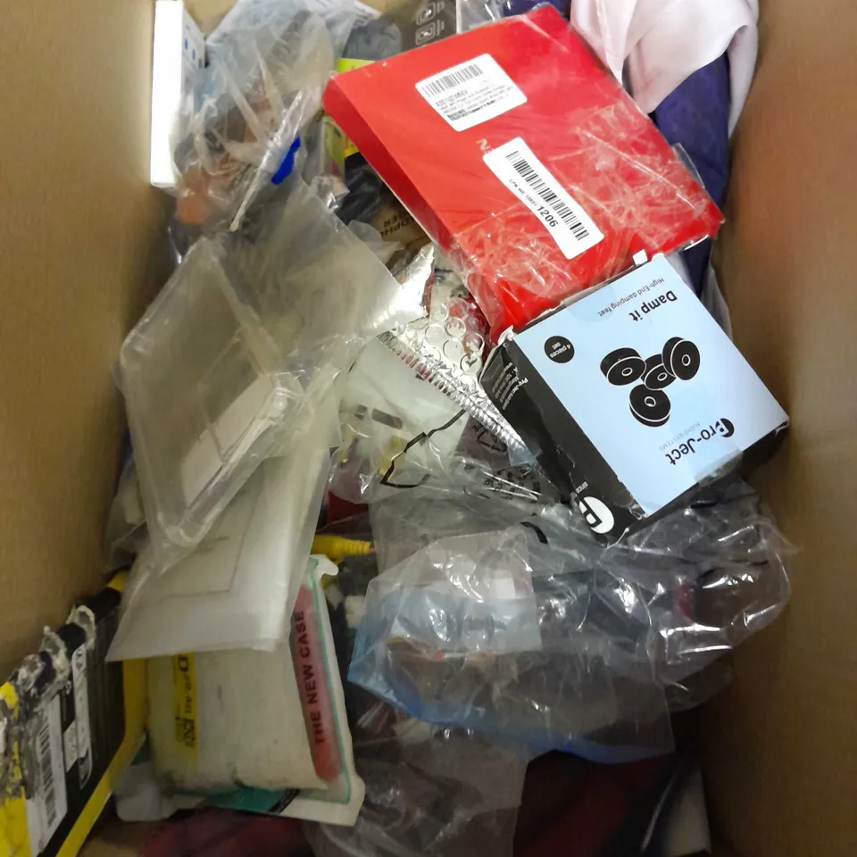 BOX OF APPROX 30 ELETRICAL ITEMS AND ACCESSORIES TO INCLUDE BETRON PORTABLE SPEAKER, STEREO SUPER MINI WIRELESS HEADSET, INIU WIRELESS CHARGER STAND ETC 