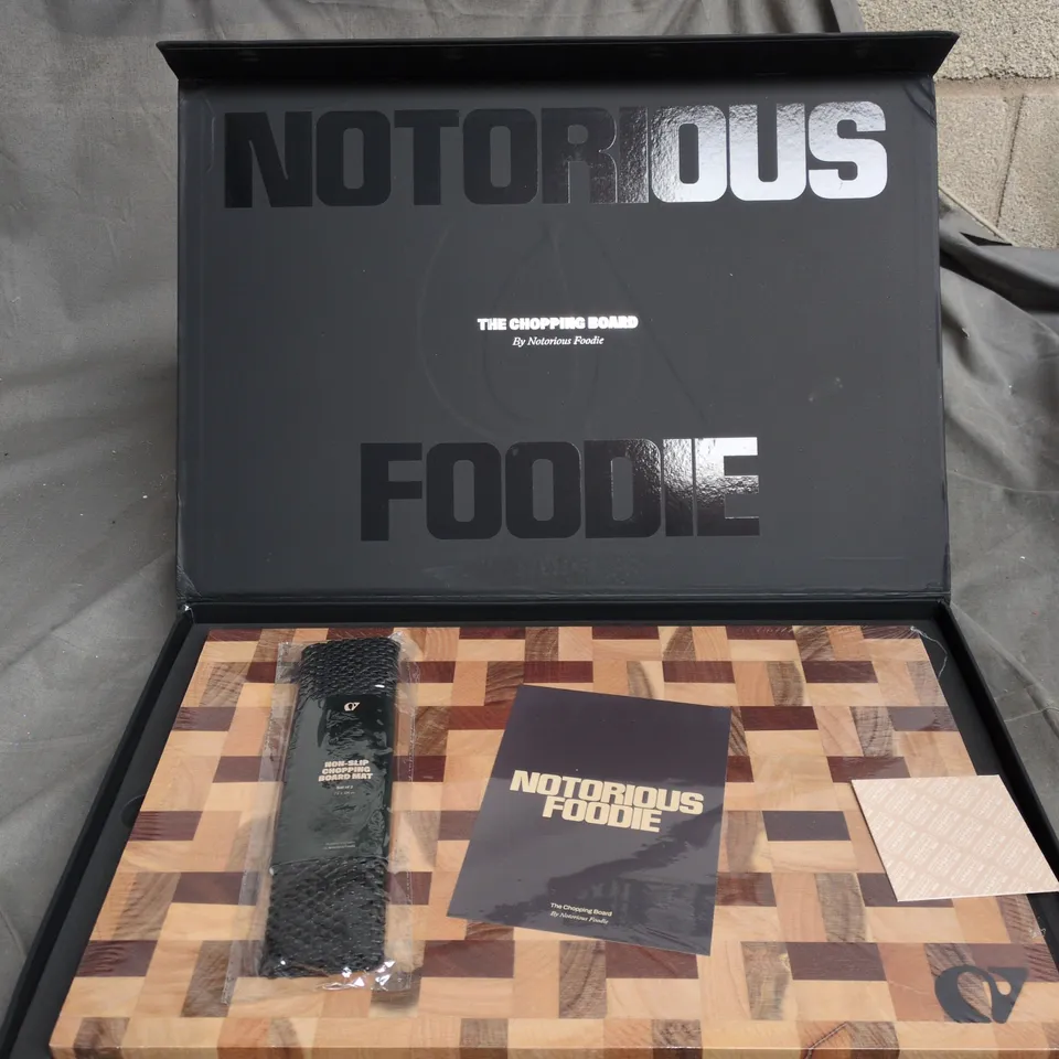 THE NOTORIOUS FOODIE THE CHOPPING BOARD 
