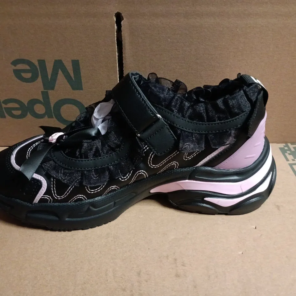 BOXED KOI RUNA RUFFLE BALLET MARY JANES IN BLACK, UK7