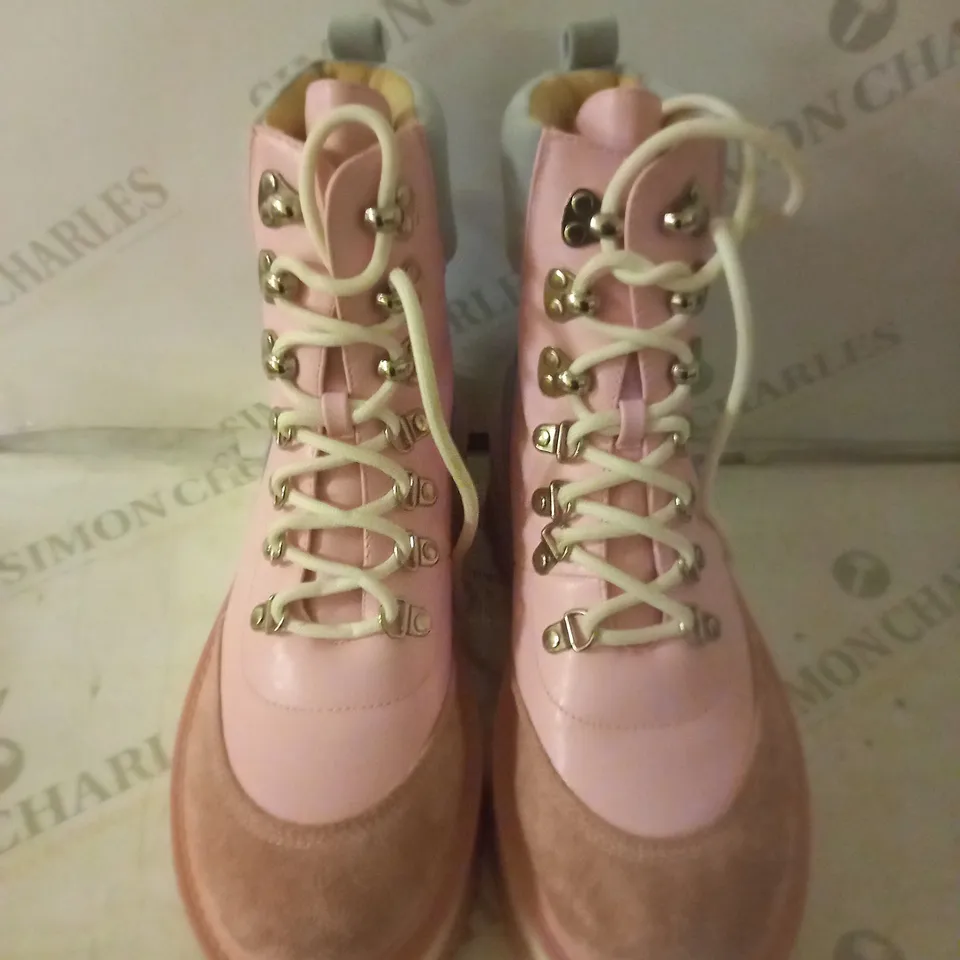 BOXED PAIR OF KOI WOMEN'S PLATFORM ANKLE BOOTS SIZE 6