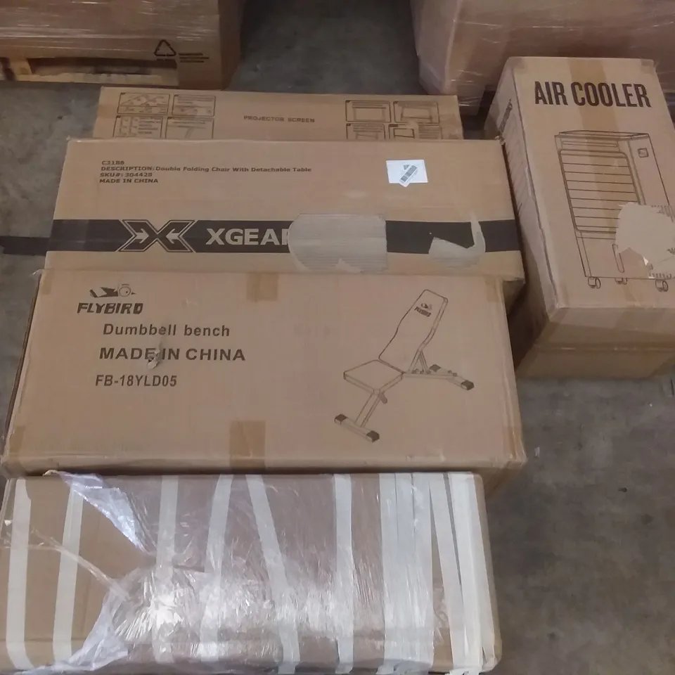 PALLET OF ASSORTED ITEMS INCLUDING INBOARD PADDLE BOARD, POP UP TENT, TENNIS BASELINE, FLYBIRD DUMBELL BENCH, AIR COOLER, PROJECTOR SCREEN