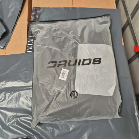 DRUIDS HEXA PERFORMANCE JACKET - BLACK - UK MEDIUM (M)