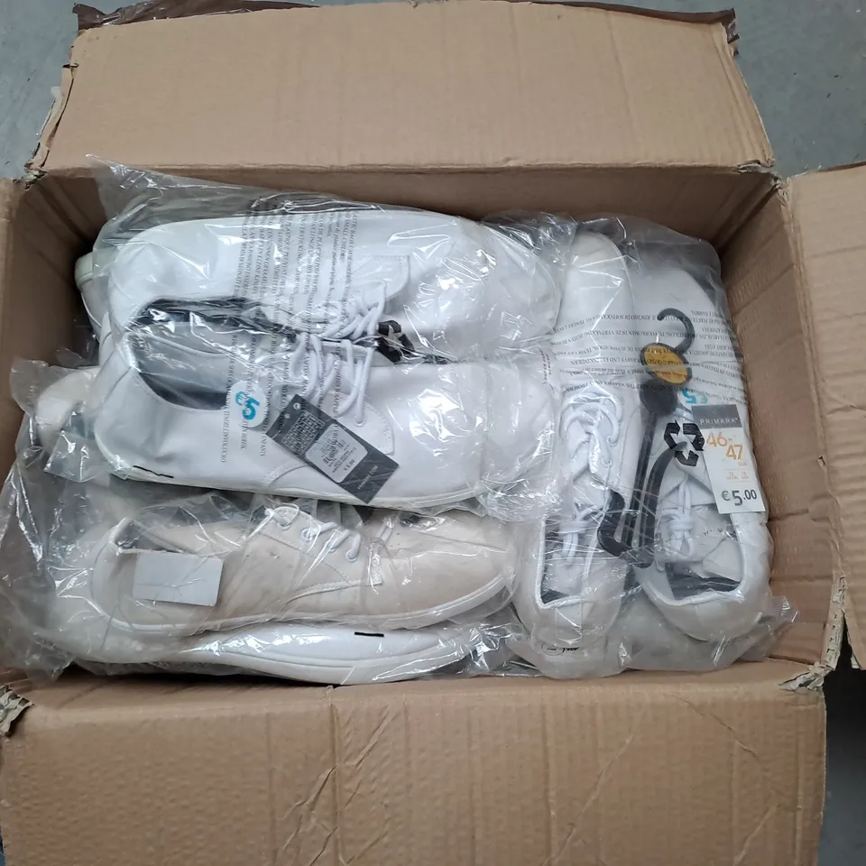 BOXED LOT OF APPROX. 15 PAIRS OF MENS WHITE LACE UP PUMPS. VARIOUS SIZES