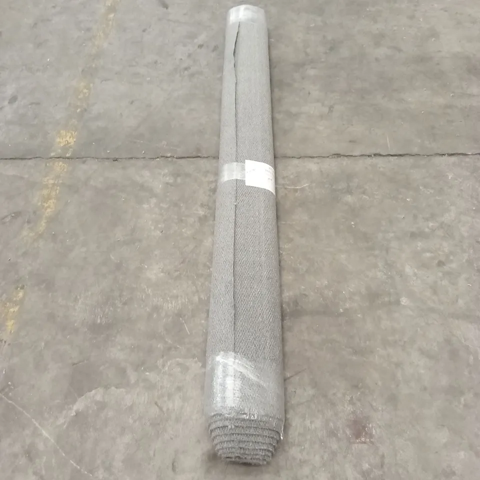 ROLL OF QUALITY RUGGED WAY 6122 SILVER CARPET // APPROX SIZE; 2.35 x 4m