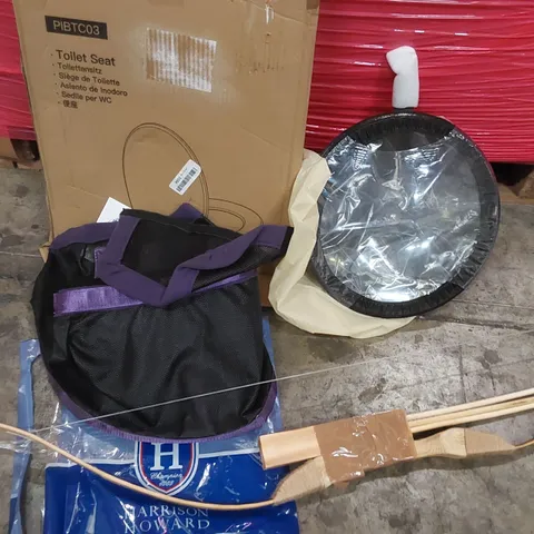 LARGE PALLET OF ASSORTED HOUSEHOLD PRODUCTS TO INCLUDE; JH 4350A DEMOLITION HAMMER, NON STICK WOK, BEDDING, PIPISHELL TOILET SEAT, CROSSBOW AND HARRISON HOWARD RIDING ACCESSORY