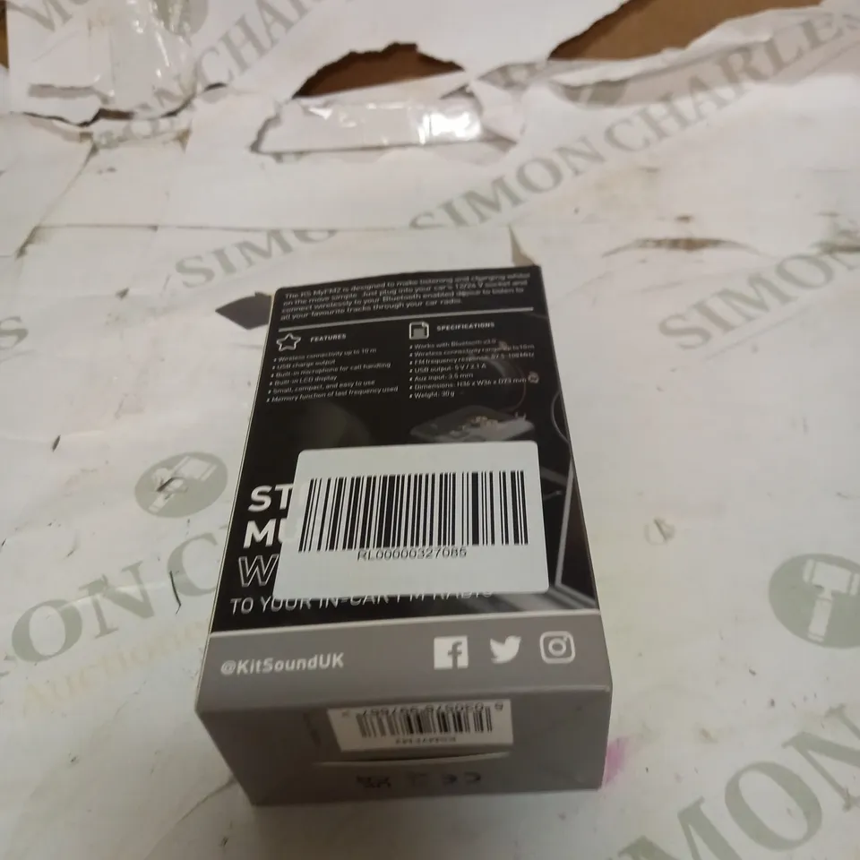 LOT OF 10 ASSORTED MOUSE'S , FYM AUDIO CONNECTORS AND LIGHTING 