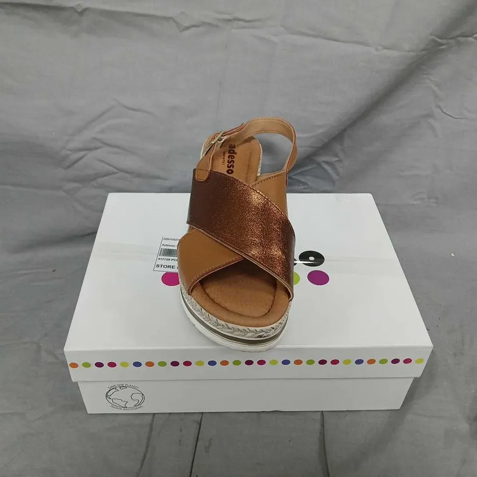 ADESSO WOMEN'S BRONZE PLATFORM SANDAL – SIZE 38