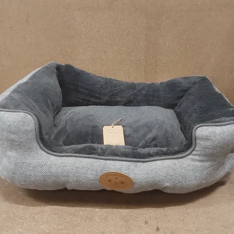BANBURY & CO. HERRINGBONE SOFA BED