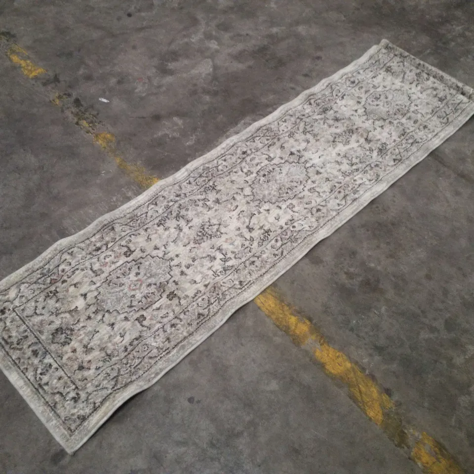 QUALITY DESIGNER AREA RUG APPROXIMATELY 60×230CM